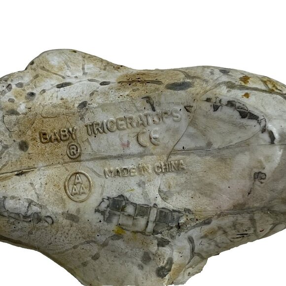 AAA Baby Dinosaur Hatching Egg Triceratops PVC Rubber Figure 3 1/2" x 2" - Picture 5 of 5